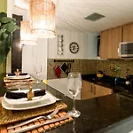 Belo Estudio Em Copacabana - Ideal Para Casais - Pf118 Z4
